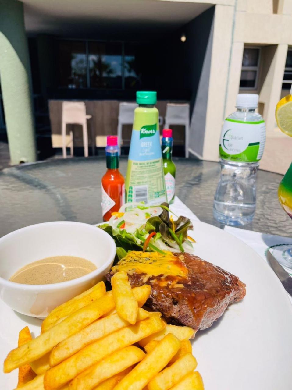Aquarian Tide Hotel Gaborone Eksteriør billede
