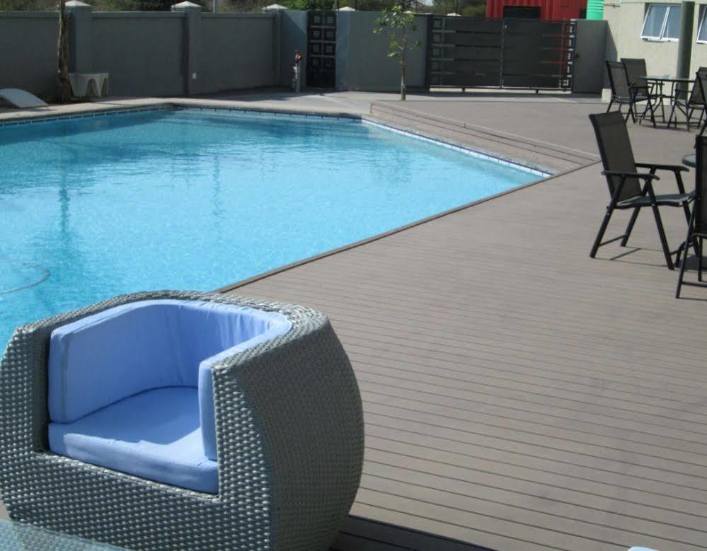 Aquarian Tide Hotel Gaborone Eksteriør billede
